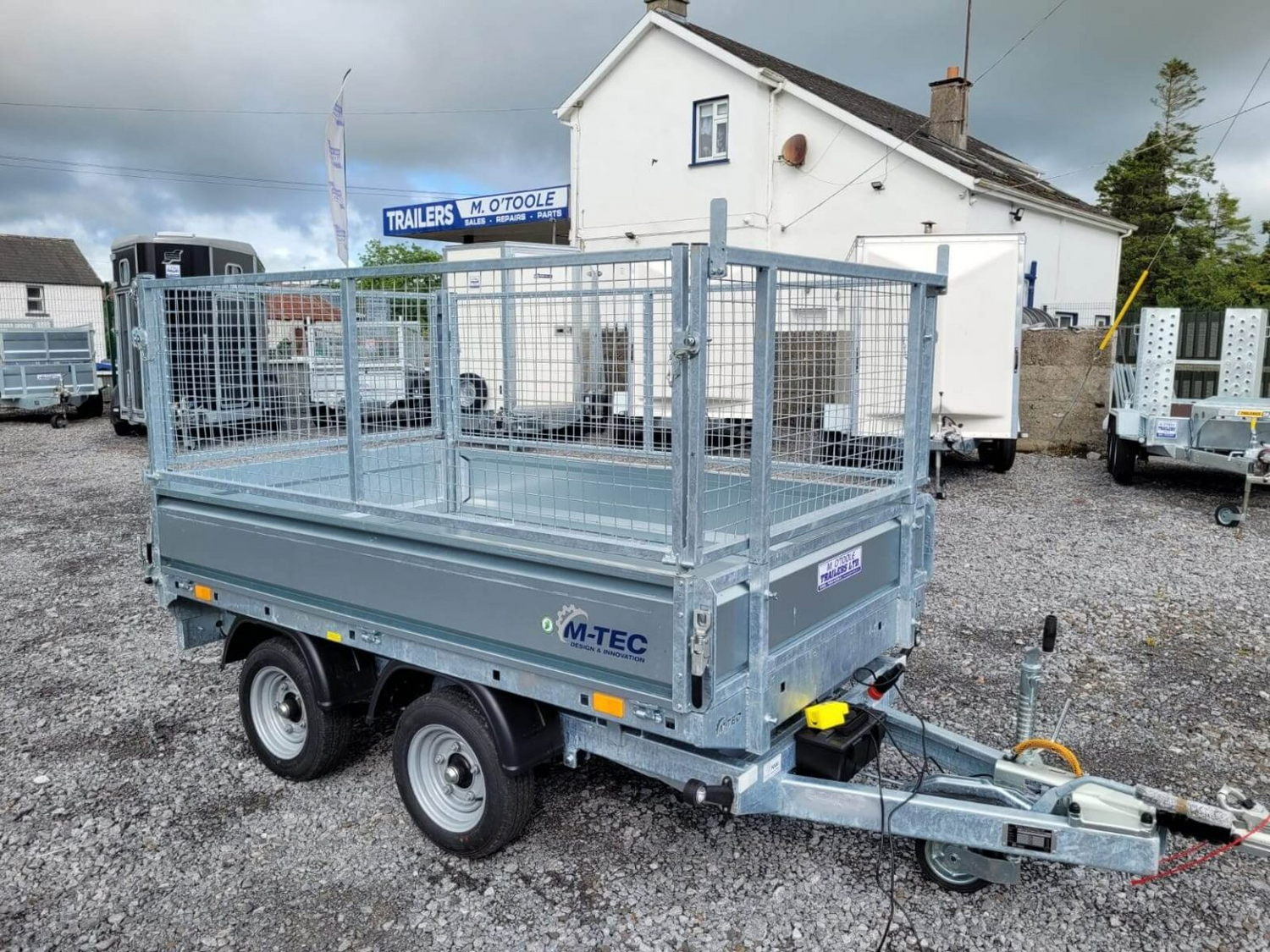M-TEC 8FT x 5FT Tipping Trailer