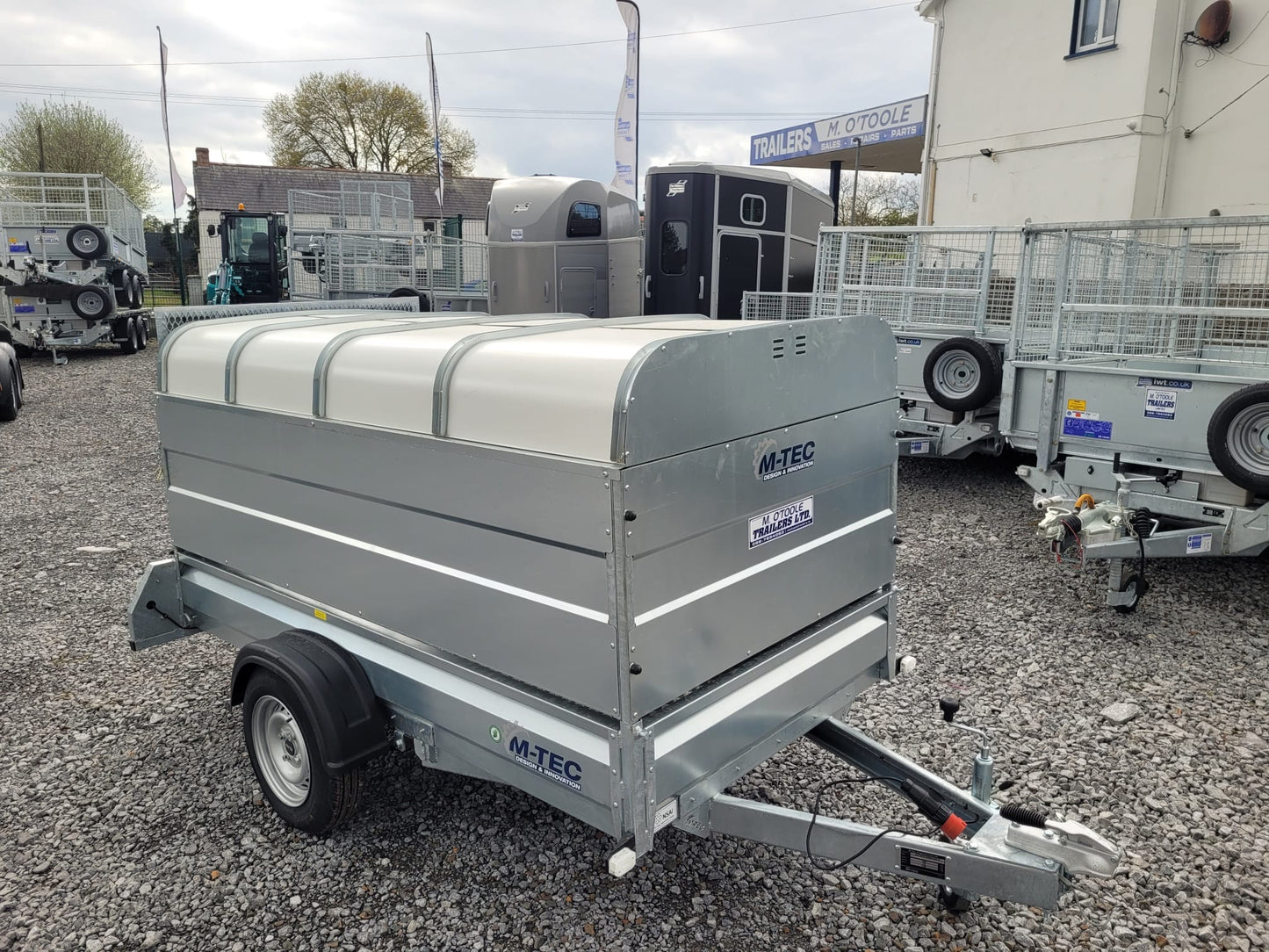 NEW M-TEC 8' x 4' and 6' x 4' Livestock Trailer