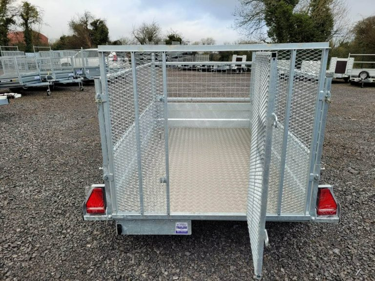 M-TEC 8FT X 5FT Twin Axle Trailer