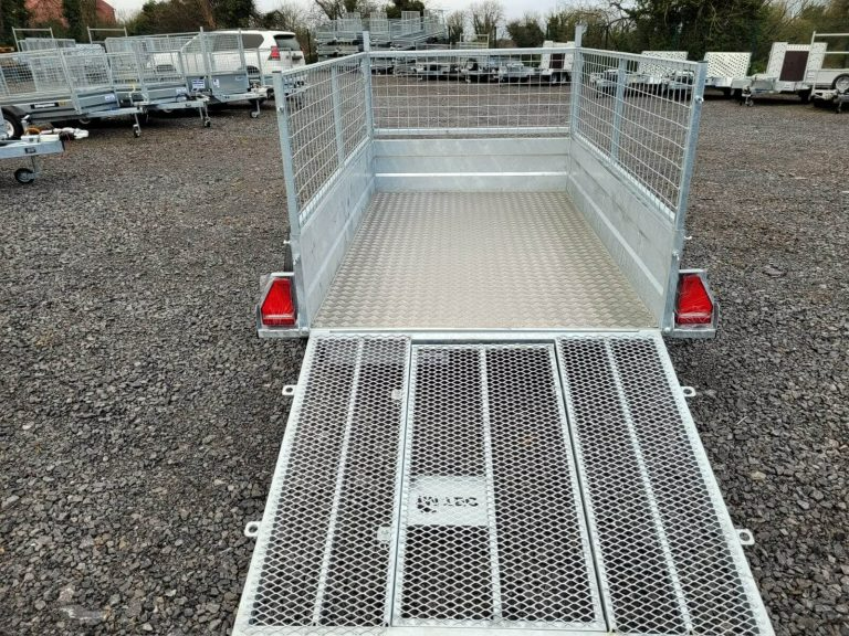 M-TEC 8FT X 5FT Twin Axle Trailer