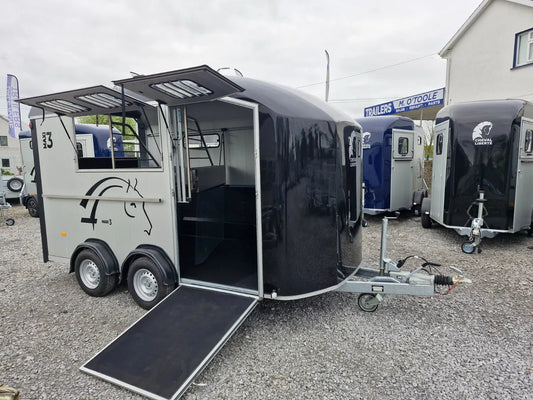 Cheval Liberté Maxi 3 Horse Trailer