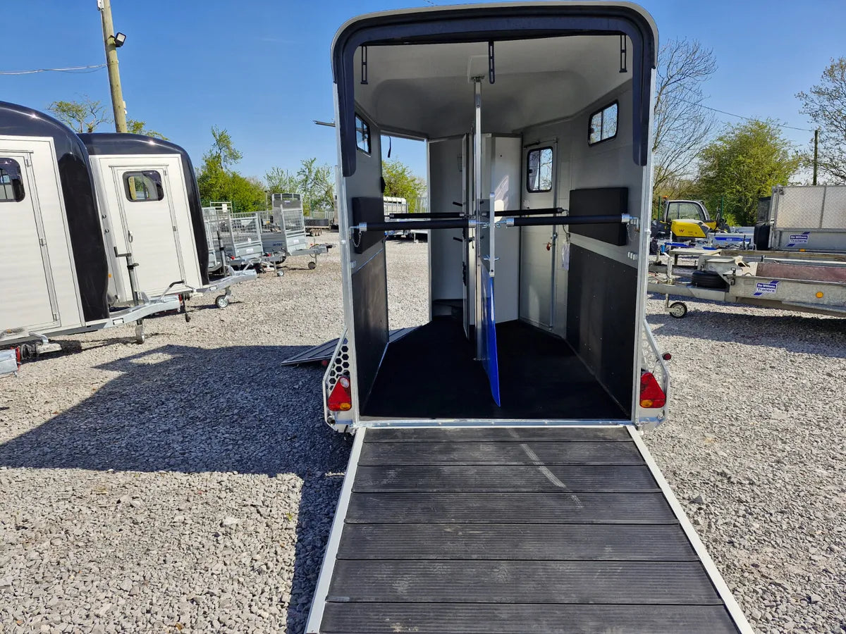 Cheval Liberté Touring XL Double Horse Trailer