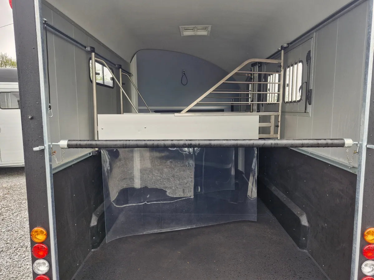 Cheval Liberté Maxi 3 Horse Trailer