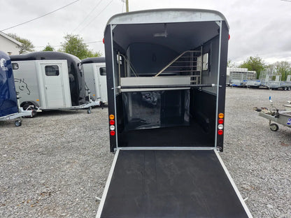 Cheval Liberté Maxi 3 Horse Trailer